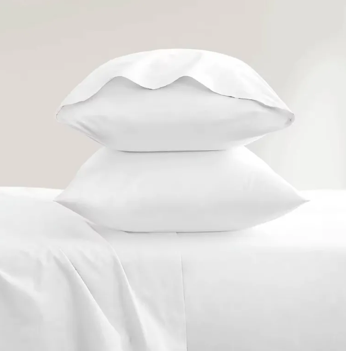 High Quality Satin Sheets Soft Touch Improves Hotel Guest Experience High Quality Satin Sheets Soft Touch Improves Hotel Guest Experience